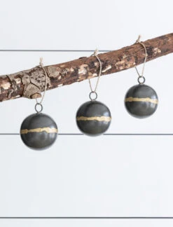 Set Of 3 Farringdon Round Baubles