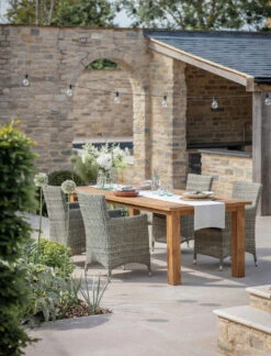 St Mawes Dining Table