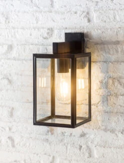 Belgrave Carriage Light