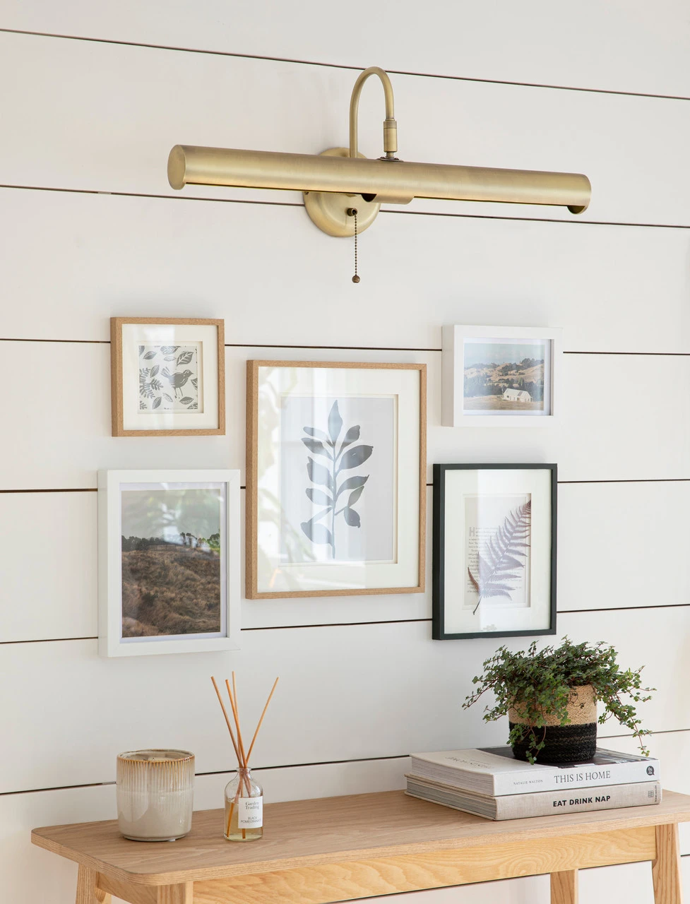 Welford Picture WallLight- Large 4 Welford Picture WallLight- Large - Image 2