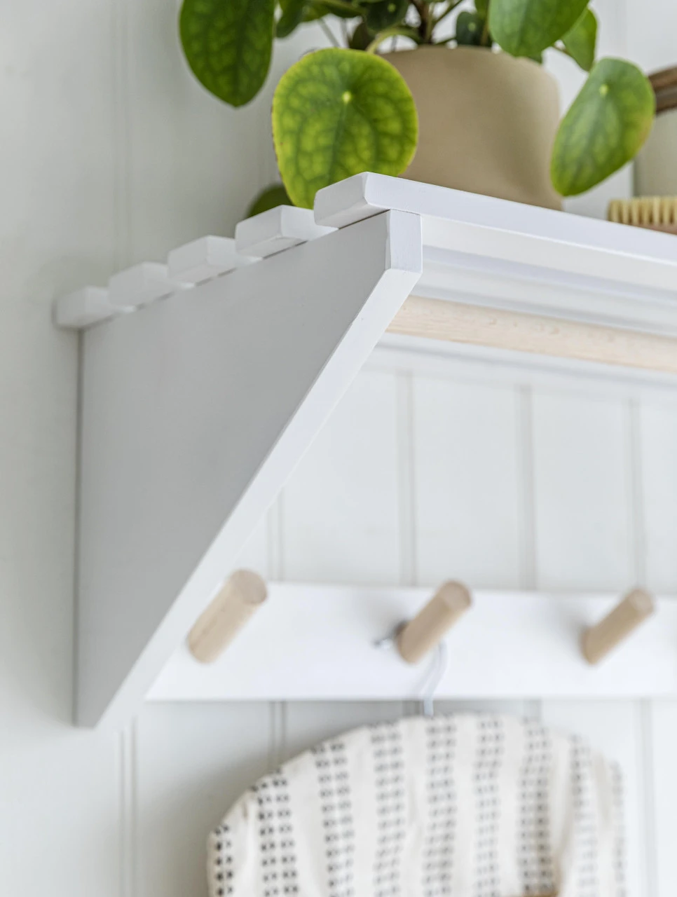 Melcombe Slatted Laundry Shelf - Image 2