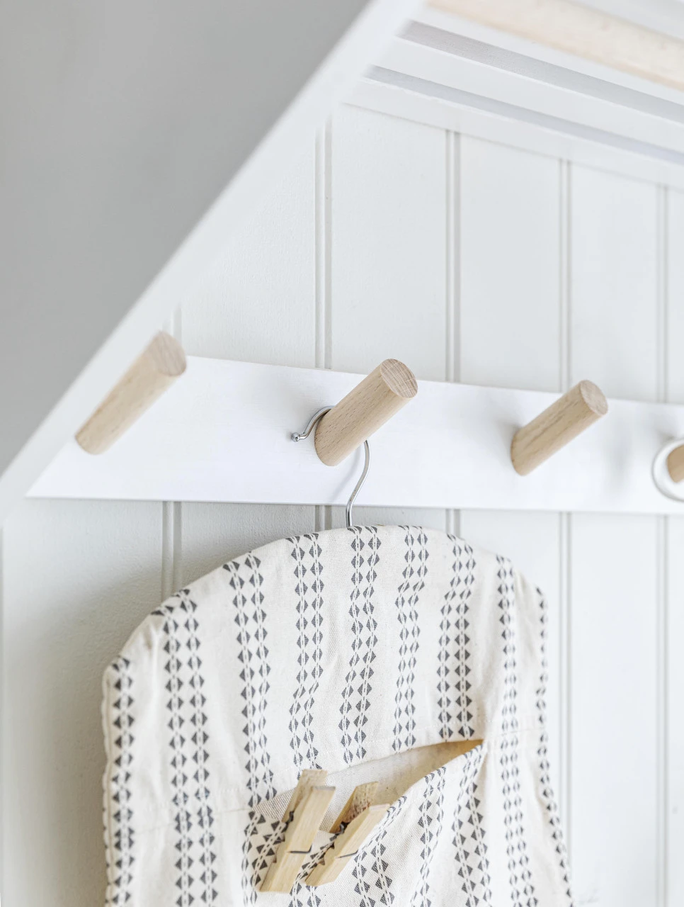 Melcombe Slatted Laundry Shelf - Image 3