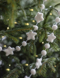 Southwold Star & Pom Pom Garland -Modern Living Shop SGIV01 portrait 2 56112.1677760722