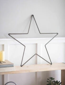 Farringdon Star - Large